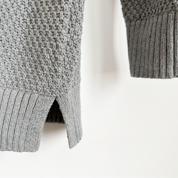 Old Navy grey waffle textured knit sweater - Picture 6 of 7